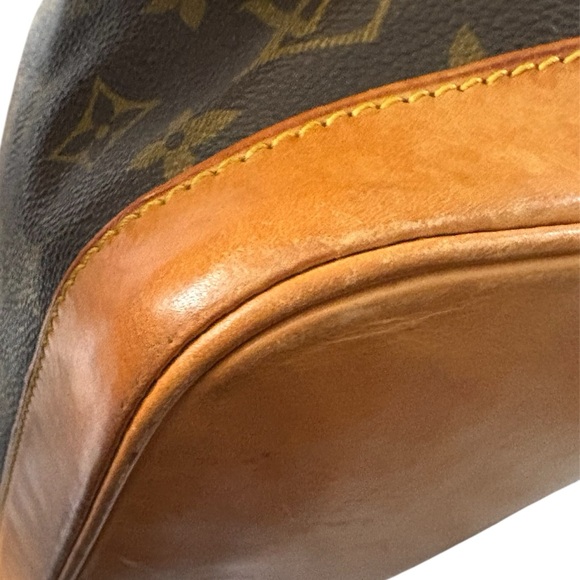 Louis Vuitton Alma - Picture 7 of 16